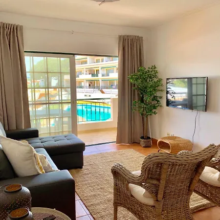 - Cozy And Quiet Апартаменты *