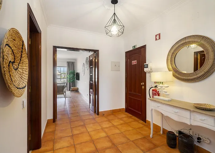 - Cozy And Quiet Appartamento *