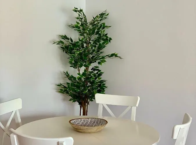 - Cozy And Quiet Appartamento *